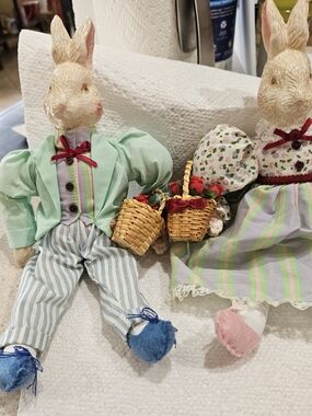 AVON Vintage Bunny Pair in Pastel Green and Pink With Little Baskets Of Flowers